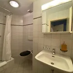 Kursaal Arosa - Self Check-In & Adults Only Ostello *